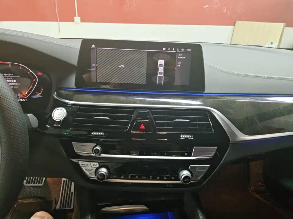 BMW 5 Series — миниатюра 20