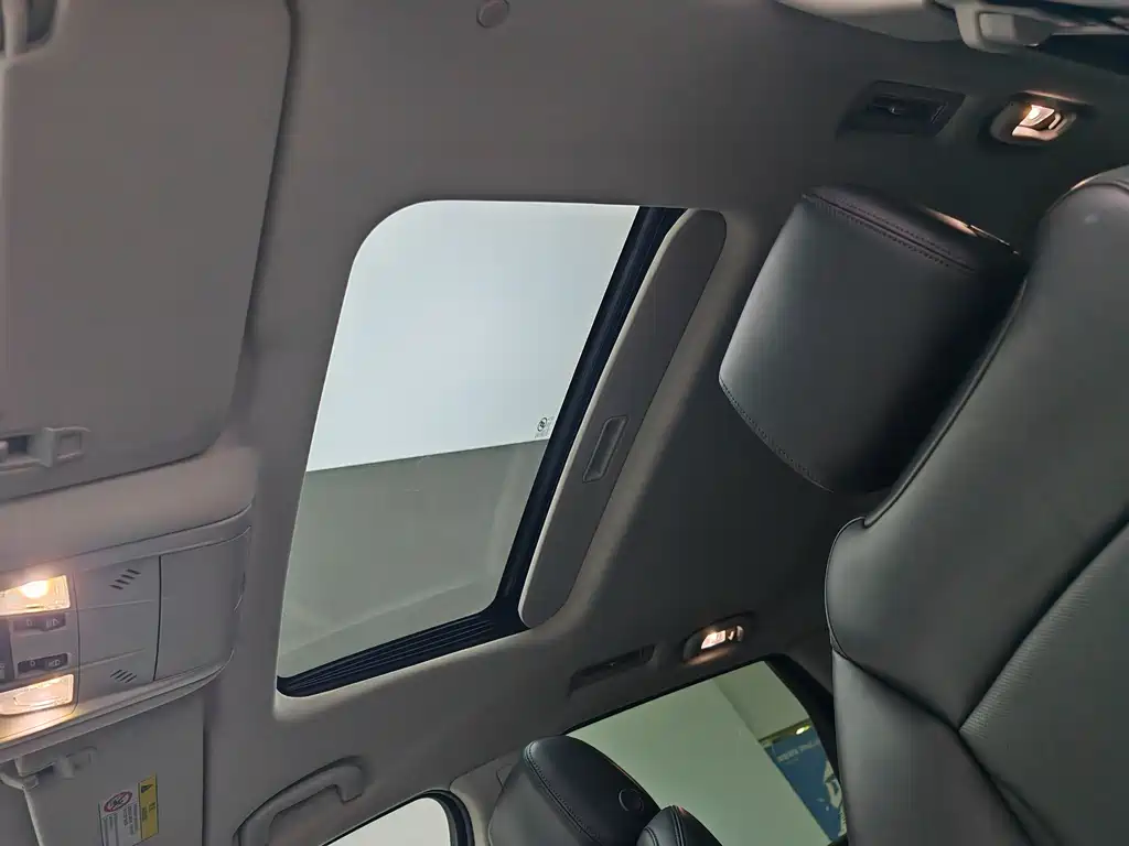 Buick Enclave — миниатюра 19