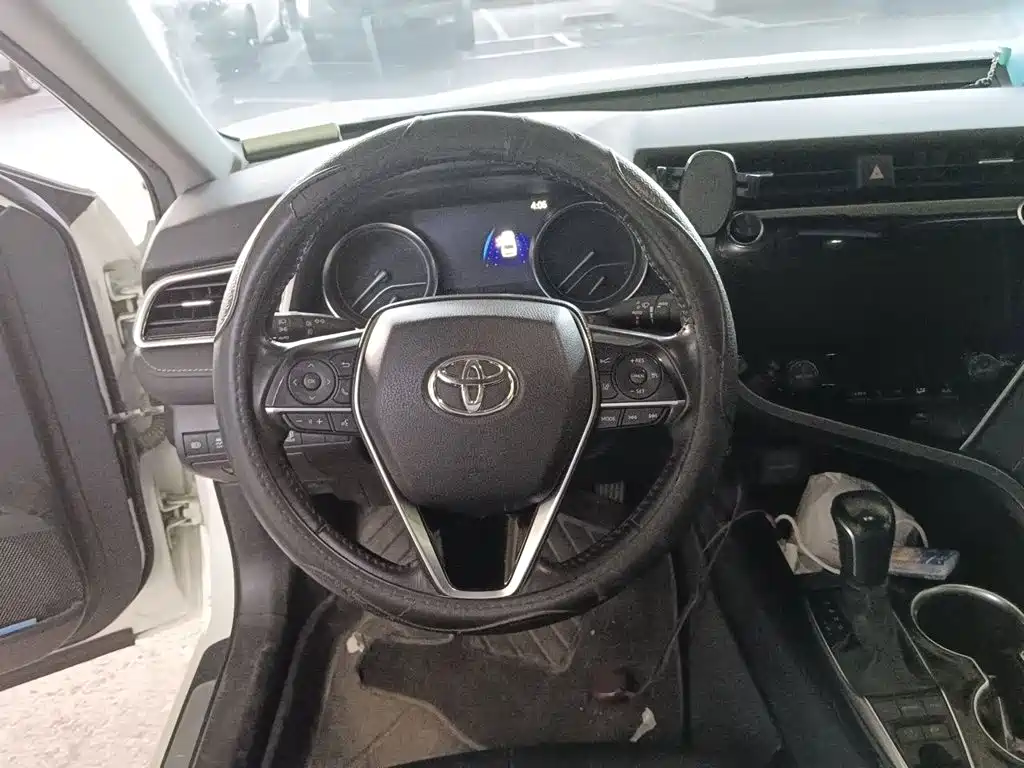 Toyota Camry — миниатюра 11