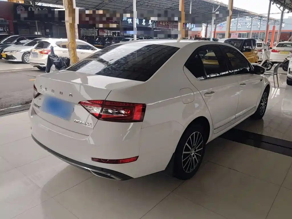 Skoda Octavia — миниатюра 7