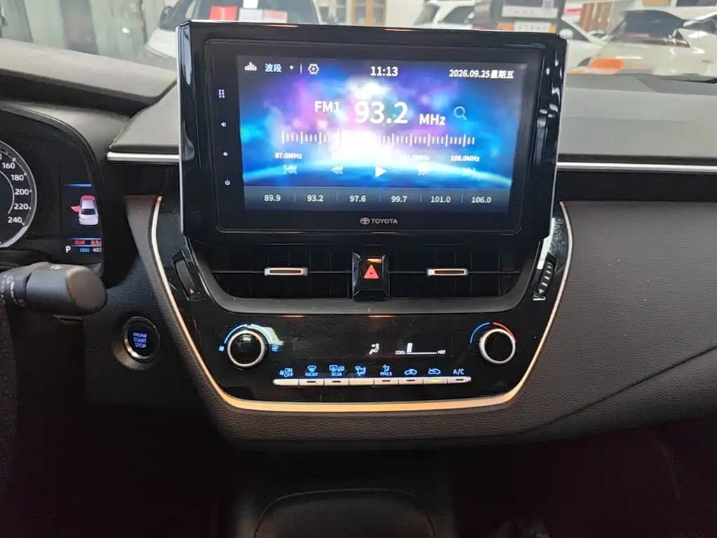 Toyota Corolla — миниатюра 13