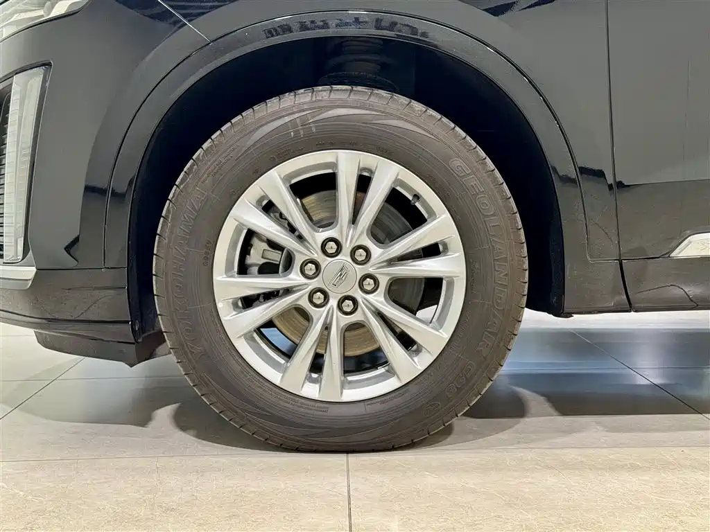 Cadillac XT6 2022 2.0T мест