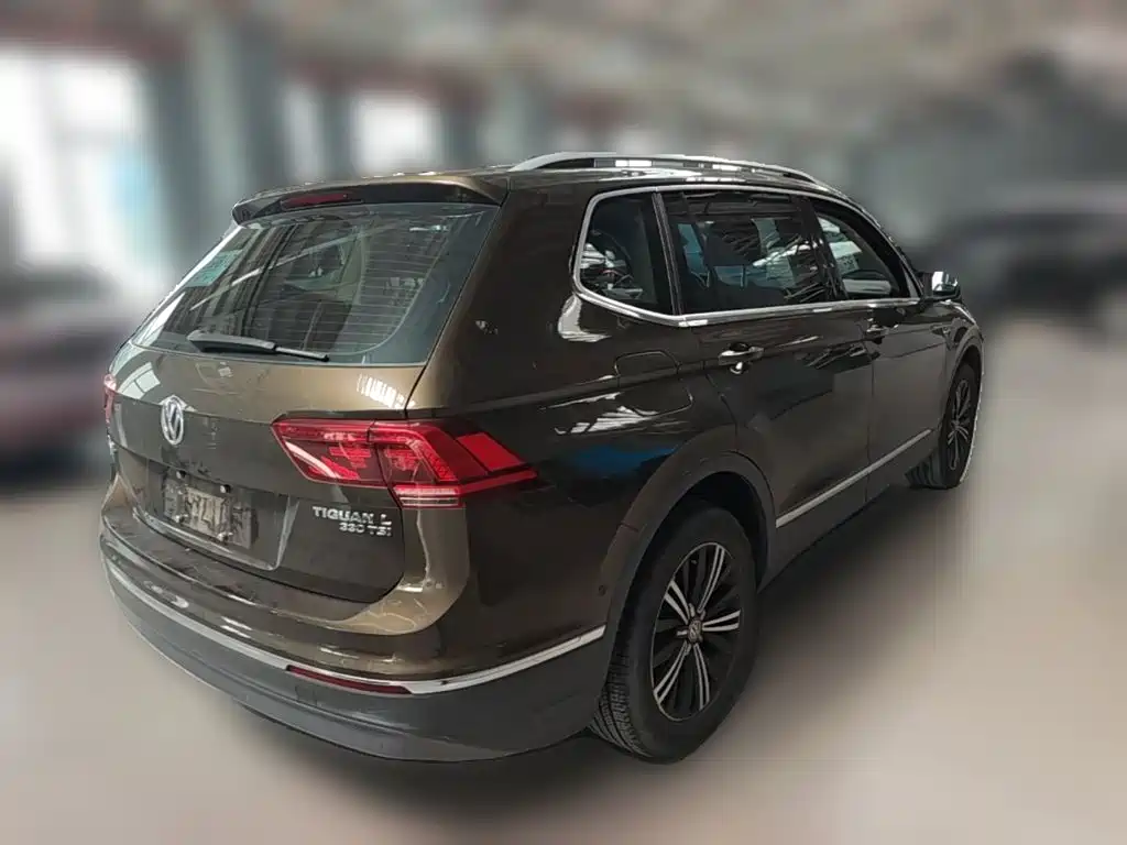 Volkswagen Tiguan L — миниатюра 10