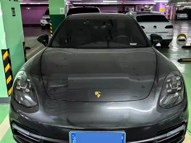 PORSCHE PANAMERA 2019