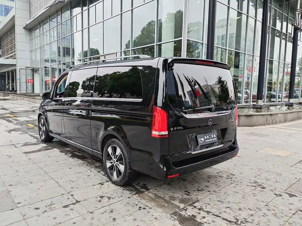 Mercedes-Benz V-Class — миниатюра 27