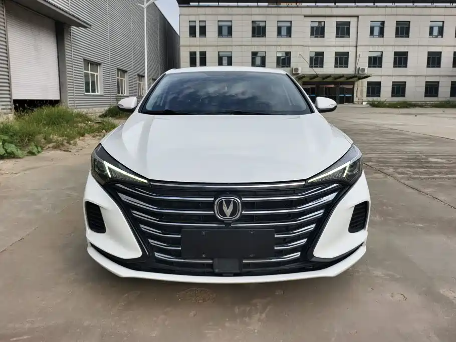 Changan Eado — миниатюра 2