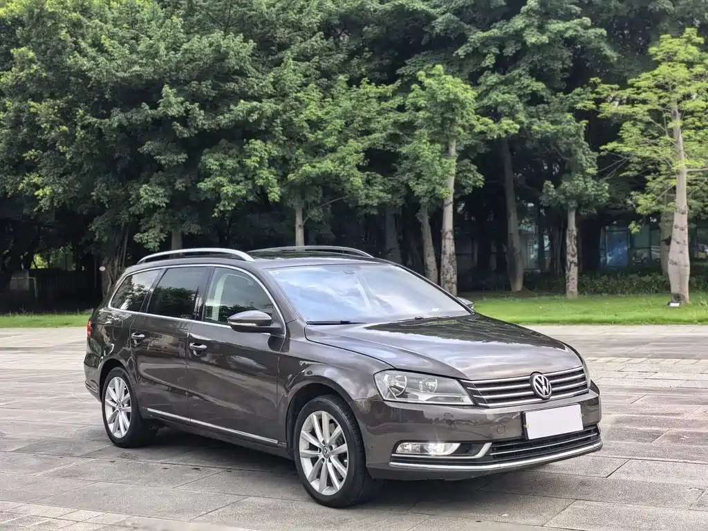 Volkswagen Magotan (Import) — миниатюра 3