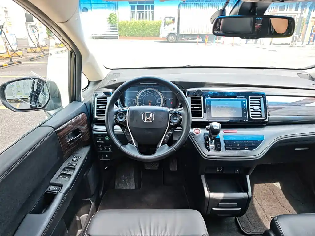 Honda Elysion — миниатюра 18