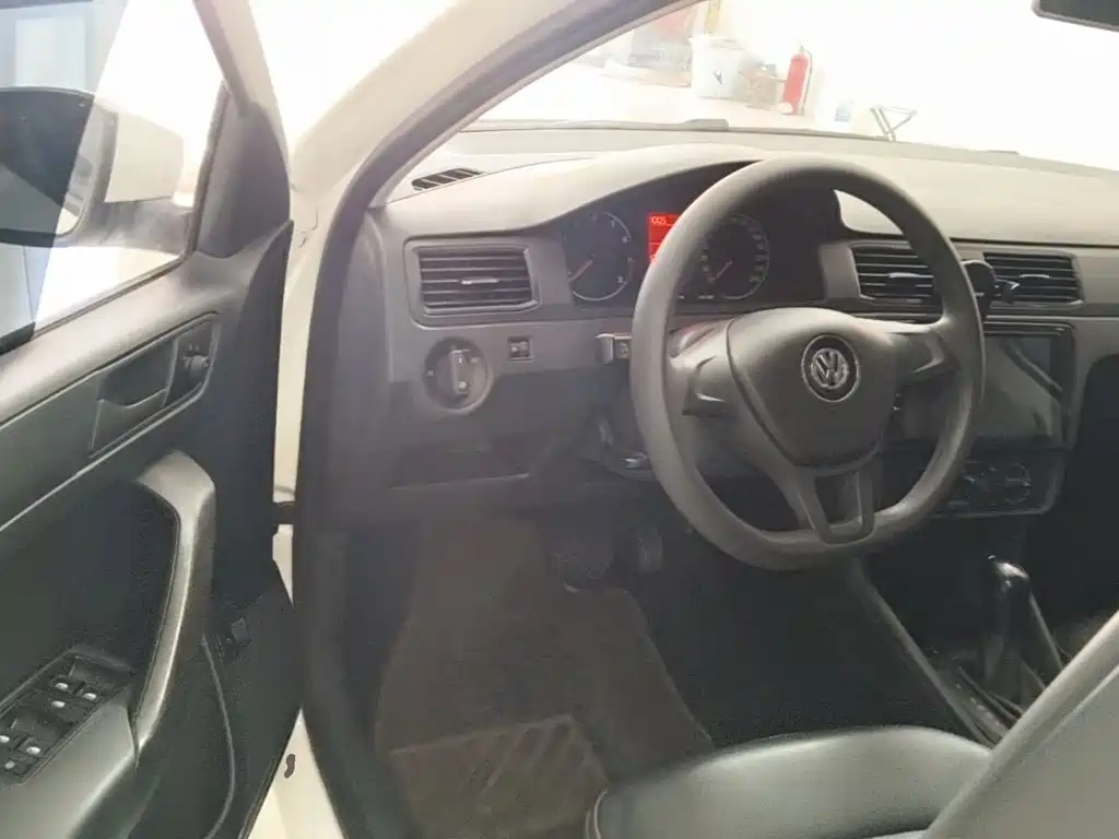 Volkswagen Santana — миниатюра 16