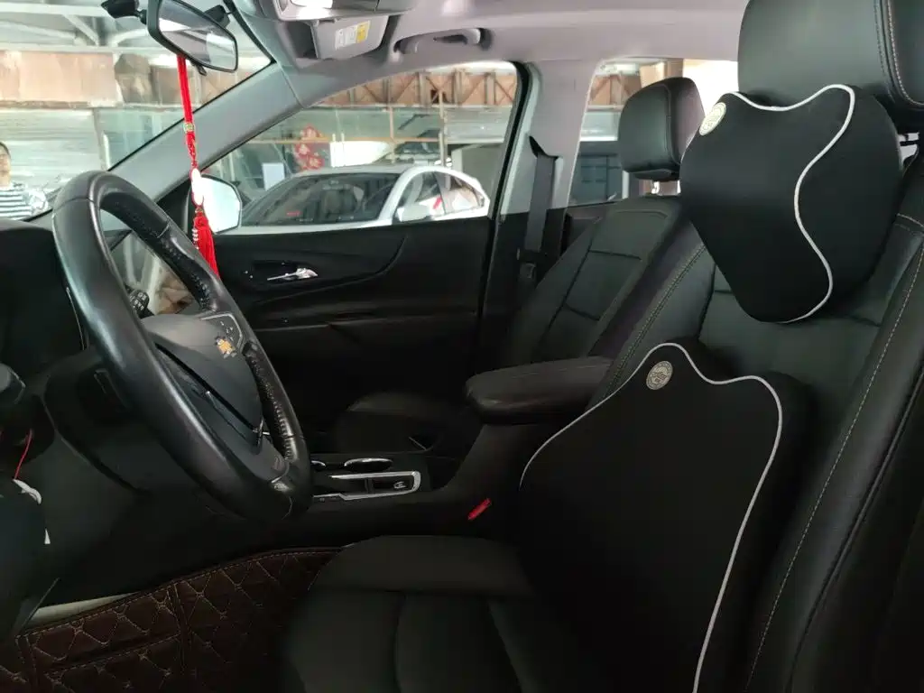 Chevrolet Equinox — миниатюра 16