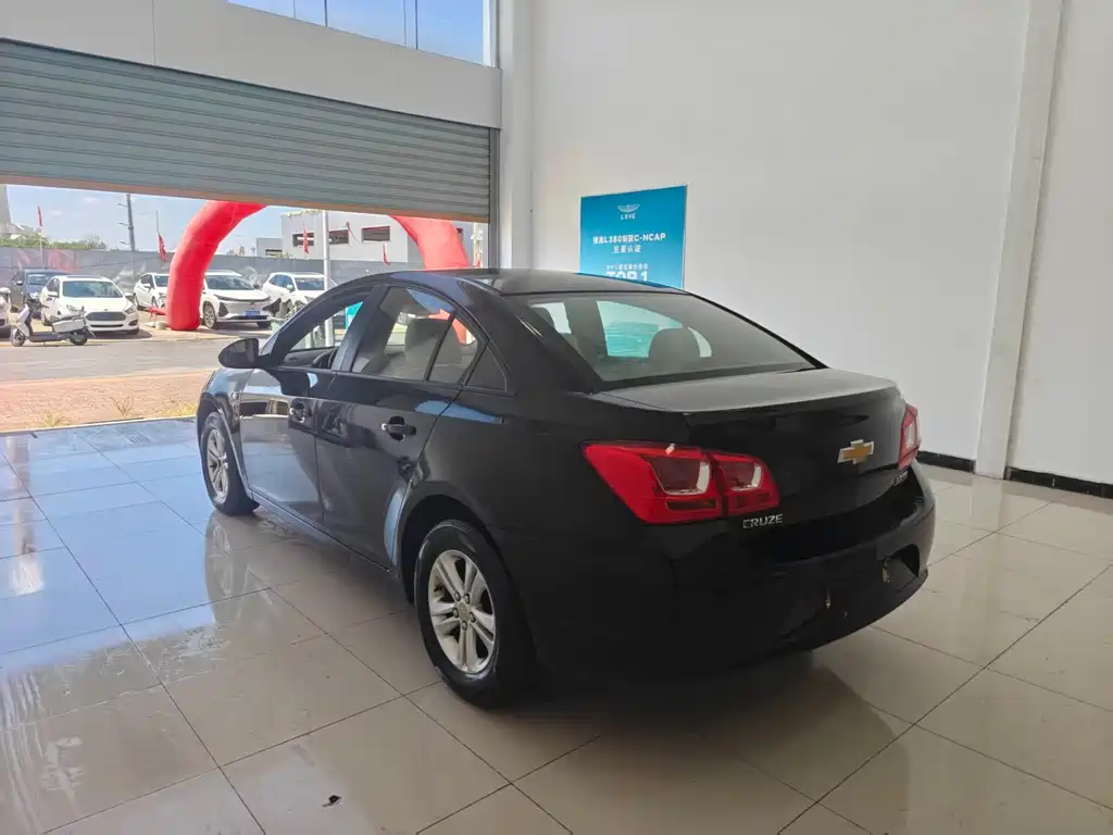 Chevrolet Cruze — миниатюра 14
