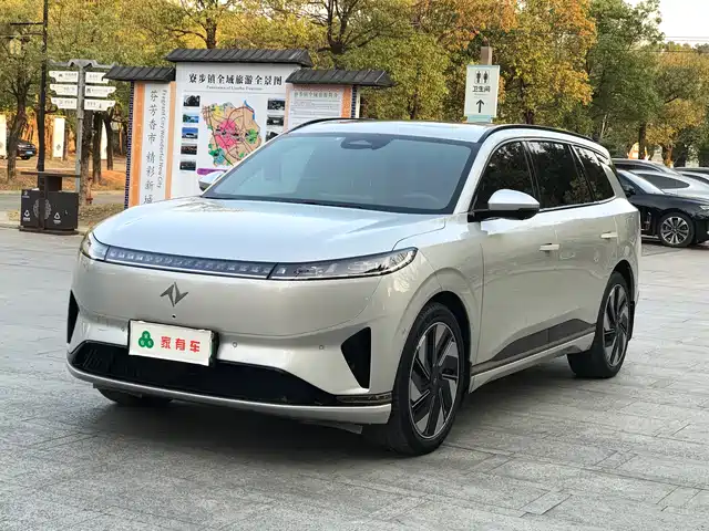 DONGFENG EΠ008 2024