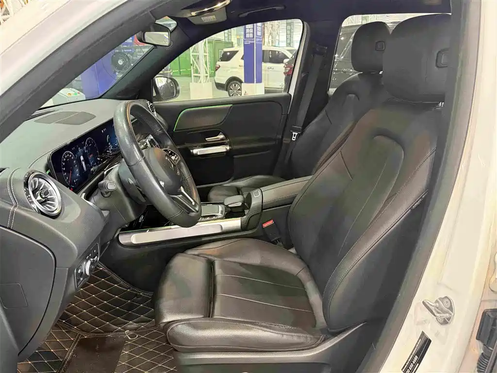 Mercedes-Benz GLB — миниатюра 7