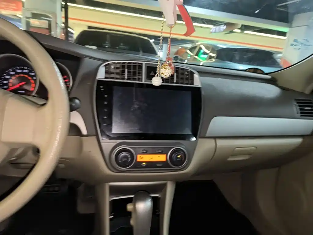 Nissan Sylphy — миниатюра 13