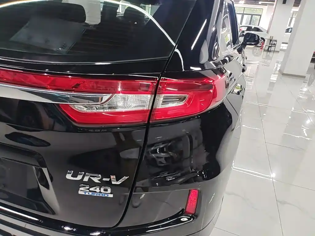 Honda UR-V — миниатюра 8