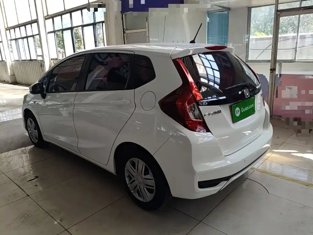 Honda Fit — миниатюра 5
