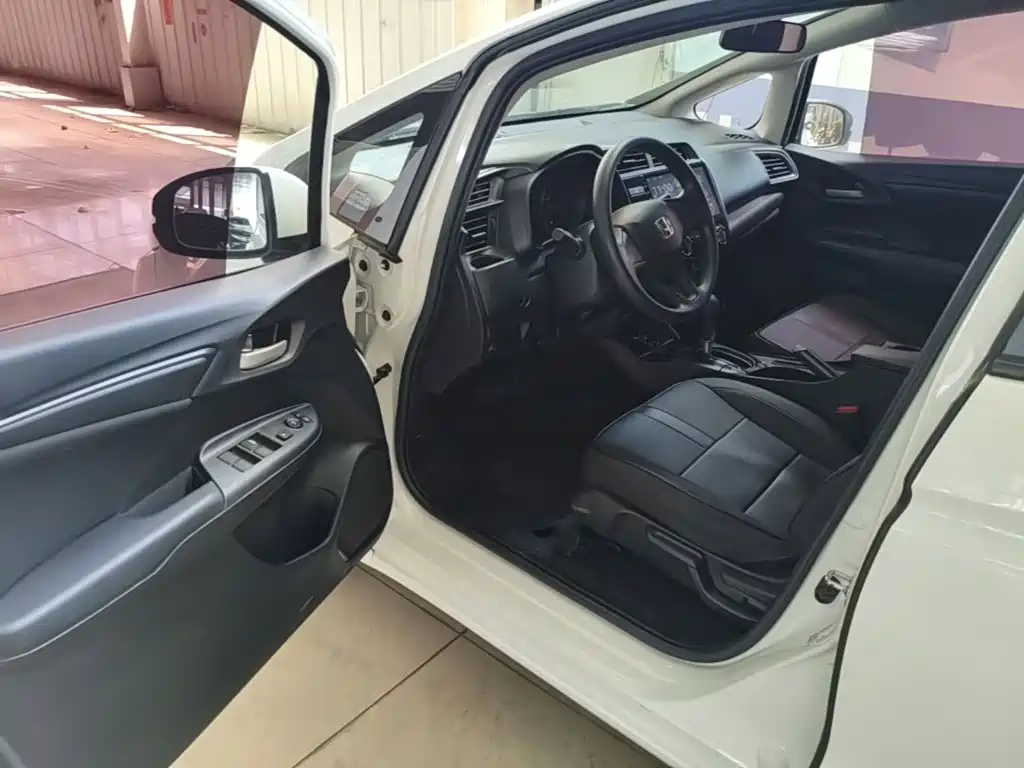 Honda Fit — миниатюра 16