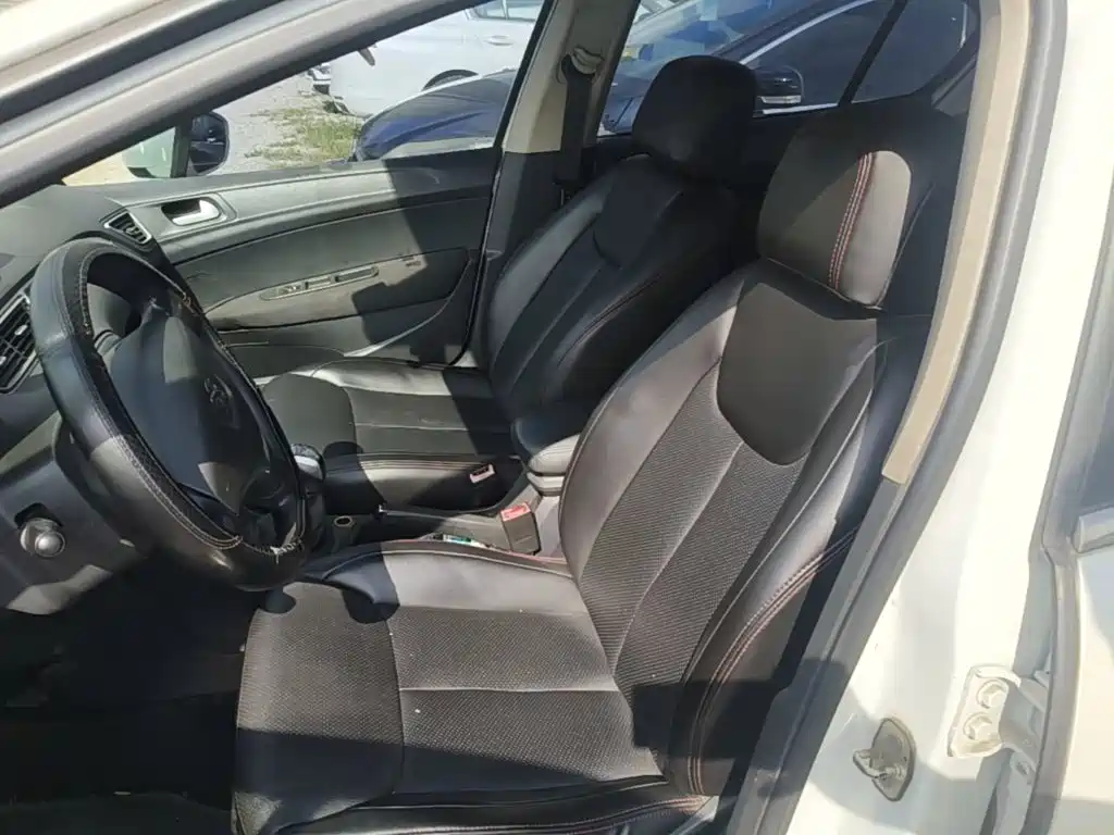 Peugeot 308 — миниатюра 20
