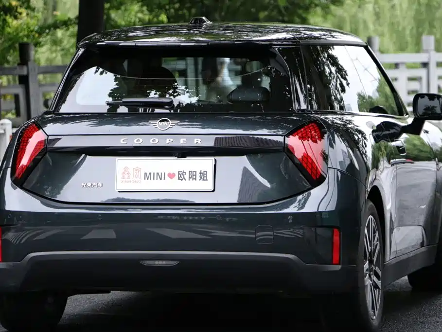 MINI MINI COOPER EV — миниатюра 4