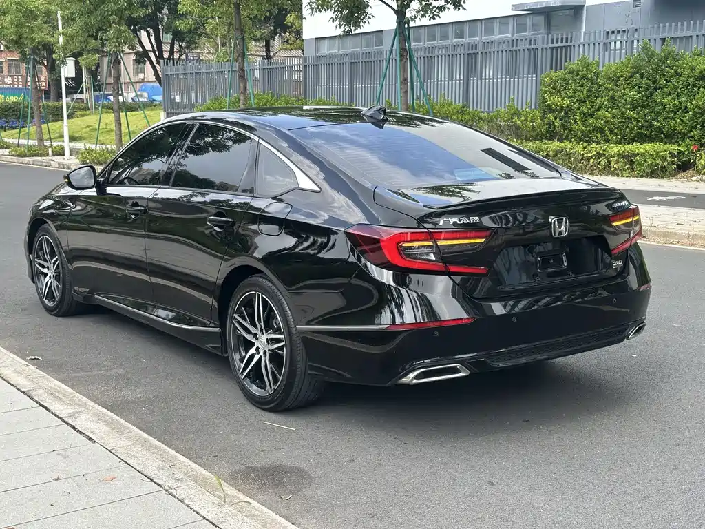 Honda Accord — миниатюра 7