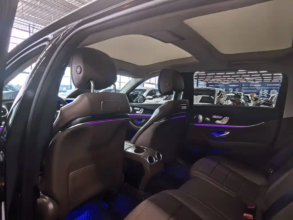 Mercedes-Benz E-Class — миниатюра 14