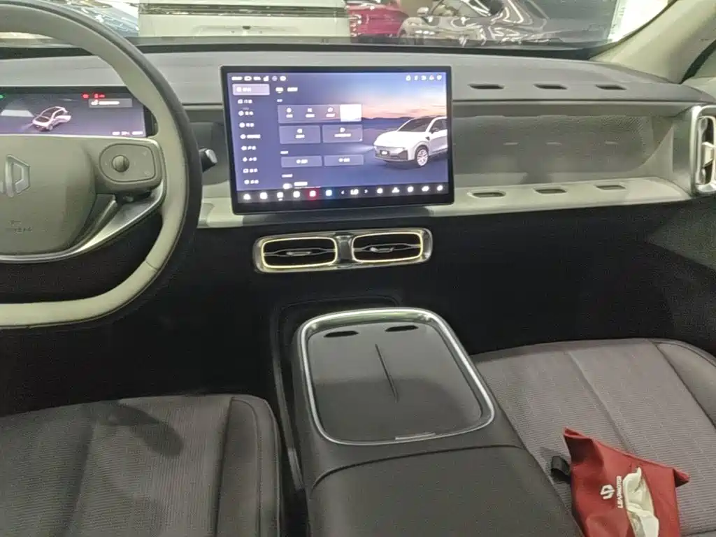 Leapmotor Leapmotor B10 — миниатюра 13