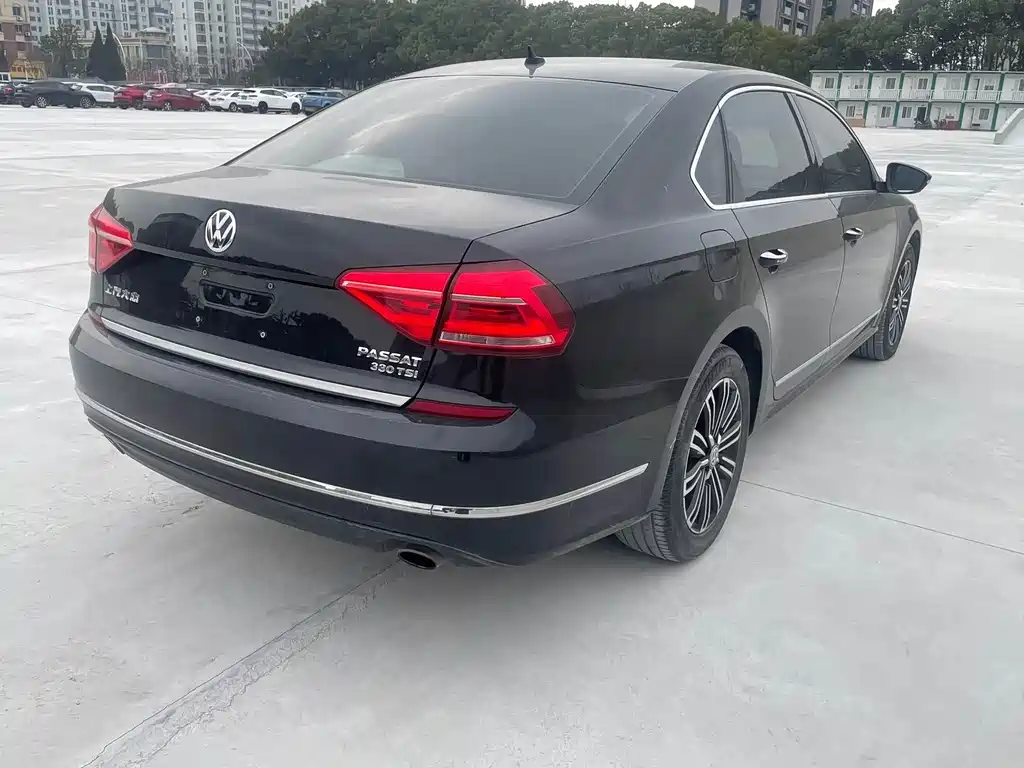 Volkswagen Passat 2017 330TSI DSG