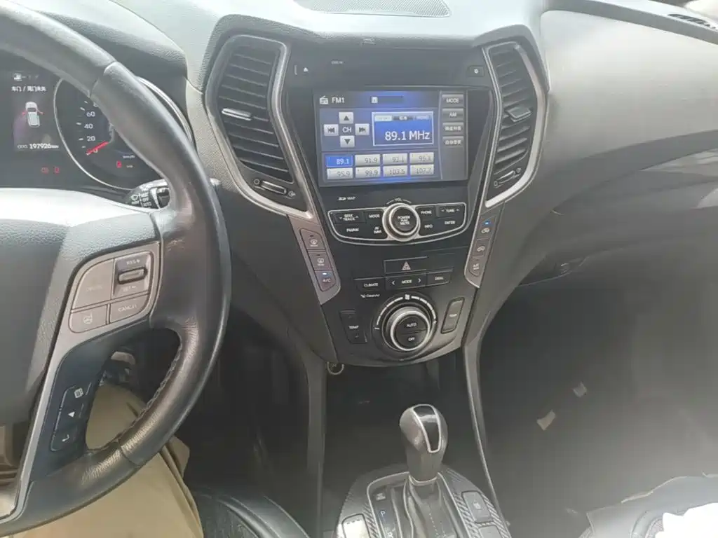 Hyundai Santa Fe — миниатюра 18