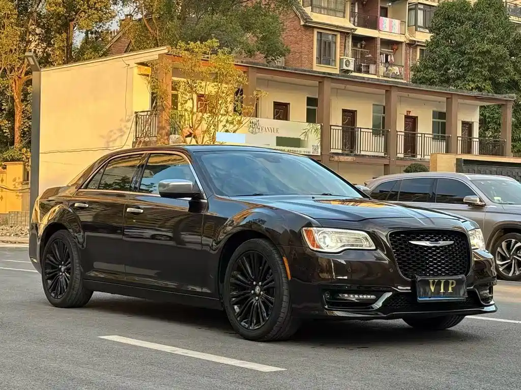 Chrysler 300C — миниатюра 3