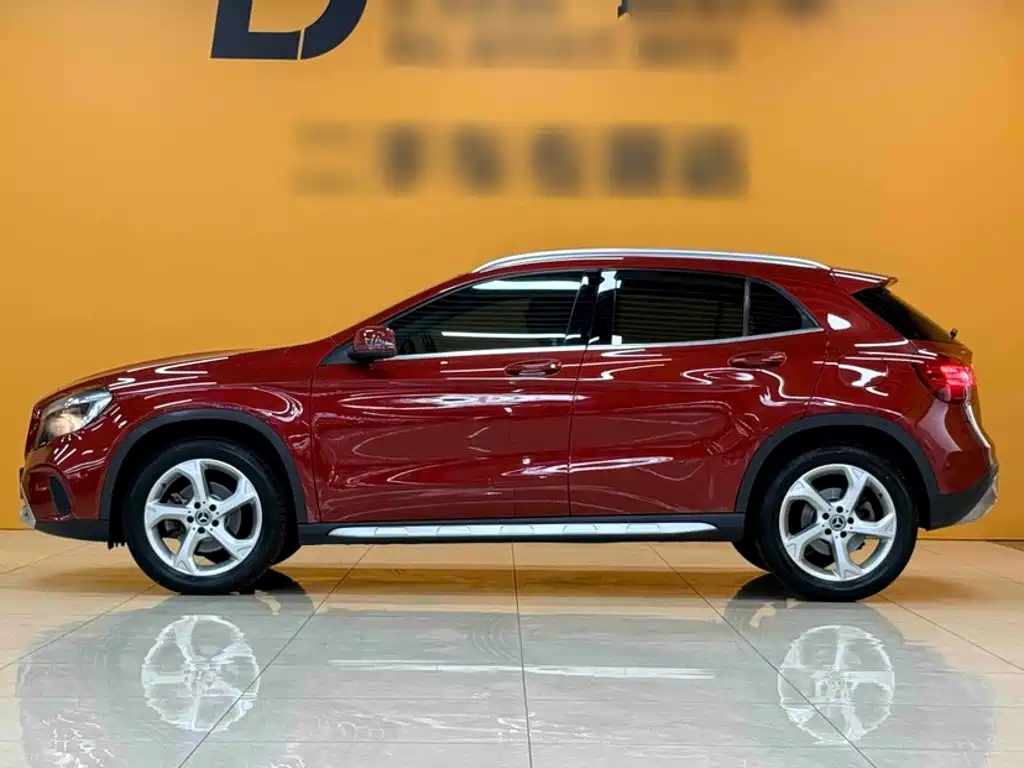 Mercedes-Benz GLA — миниатюра 12