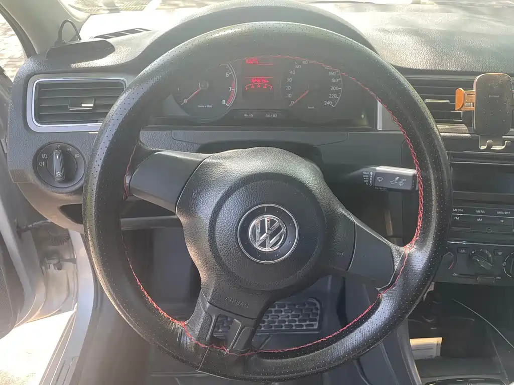 Volkswagen Santana 2013 1.6L MT Comfort