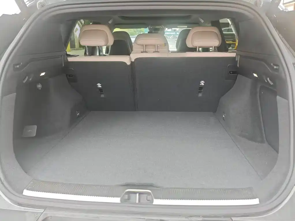Volvo XC70 PHEV — миниатюра 6