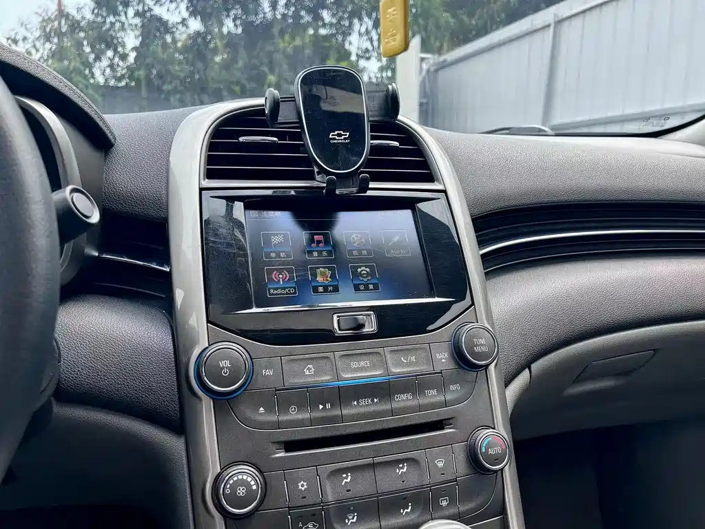 Chevrolet Malibu — миниатюра 13