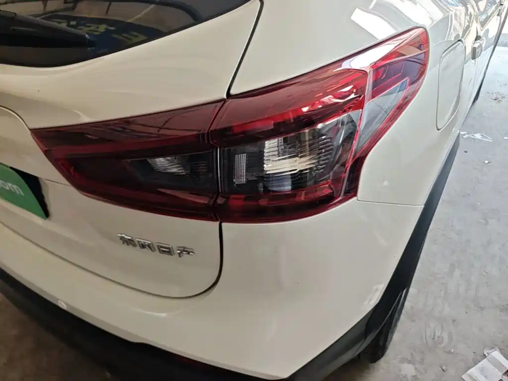 Nissan Qashqai — миниатюра 8