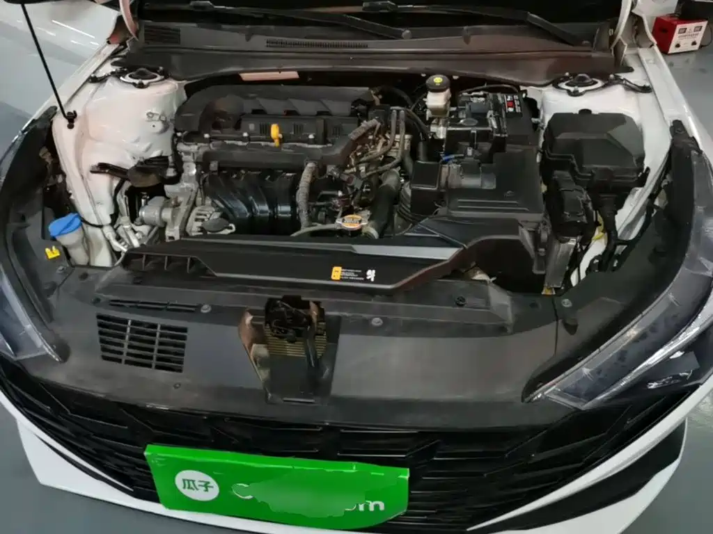 Hyundai Elantra — миниатюра 20