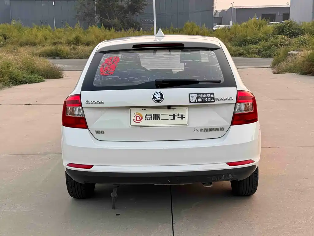 Skoda Rapid Spaceback — миниатюра 5