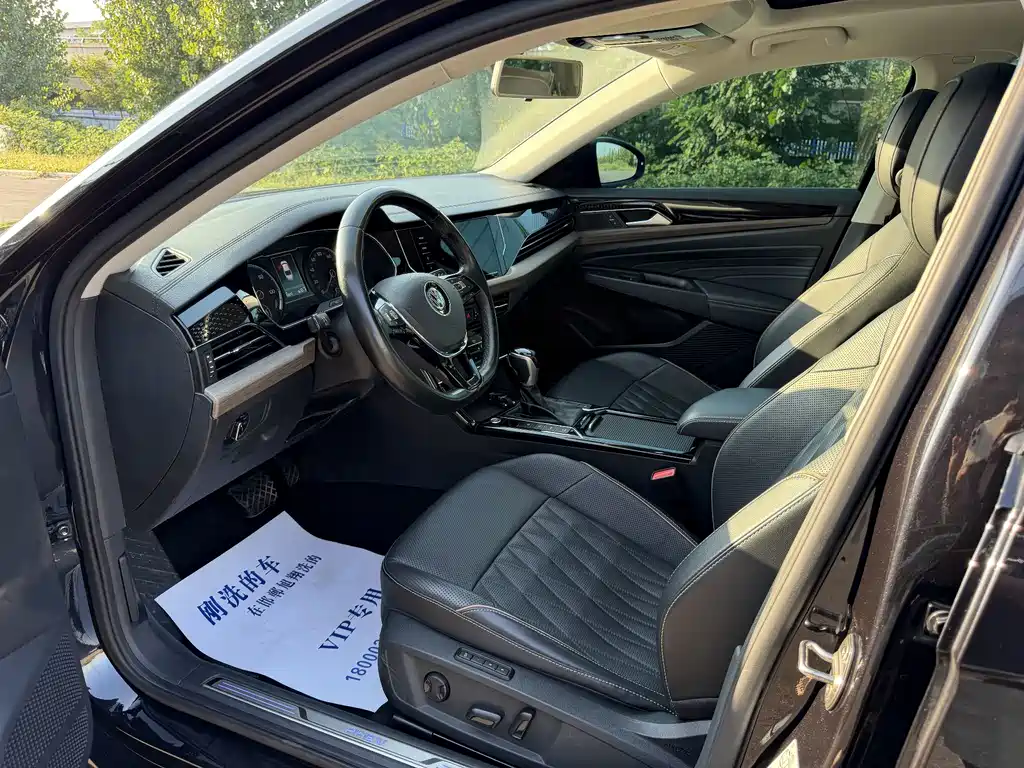 Volkswagen Passat PHEV — миниатюра 5