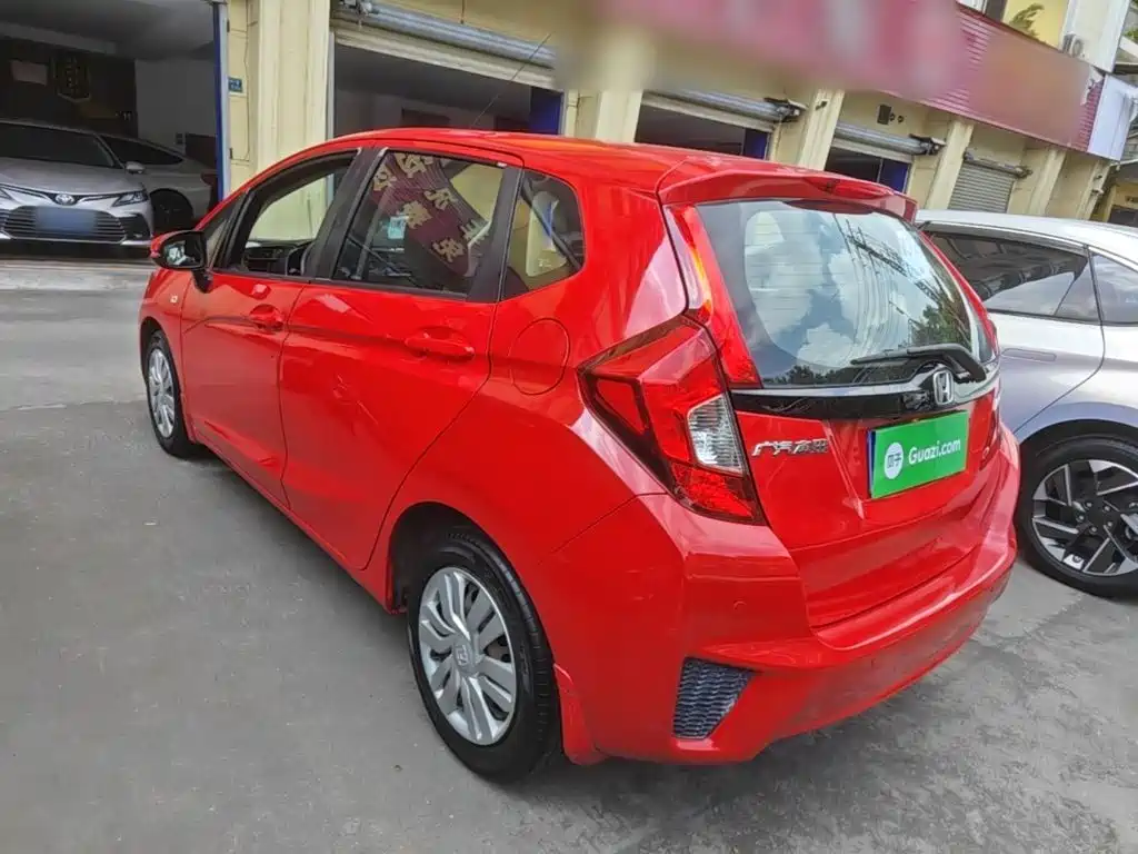 Honda Fit — миниатюра 5