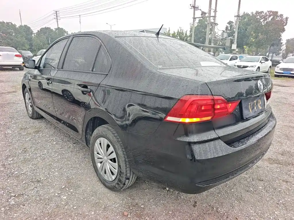 Volkswagen Santana — миниатюра 5