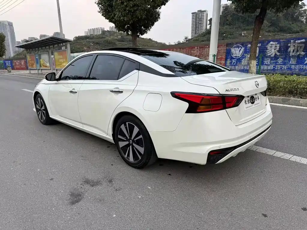 Nissan Teana — миниатюра 10