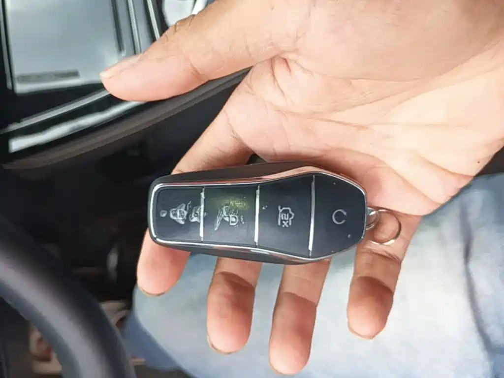 BYD MAX New Energy — миниатюра 9