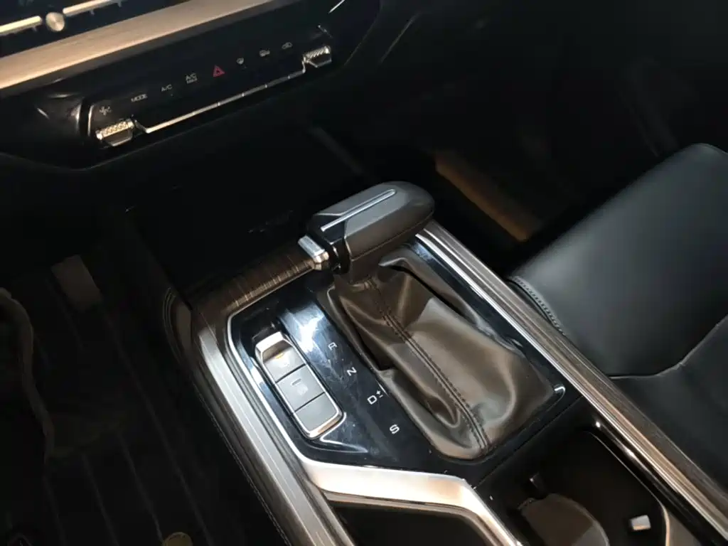 Wuling Jiachen — миниатюра 14