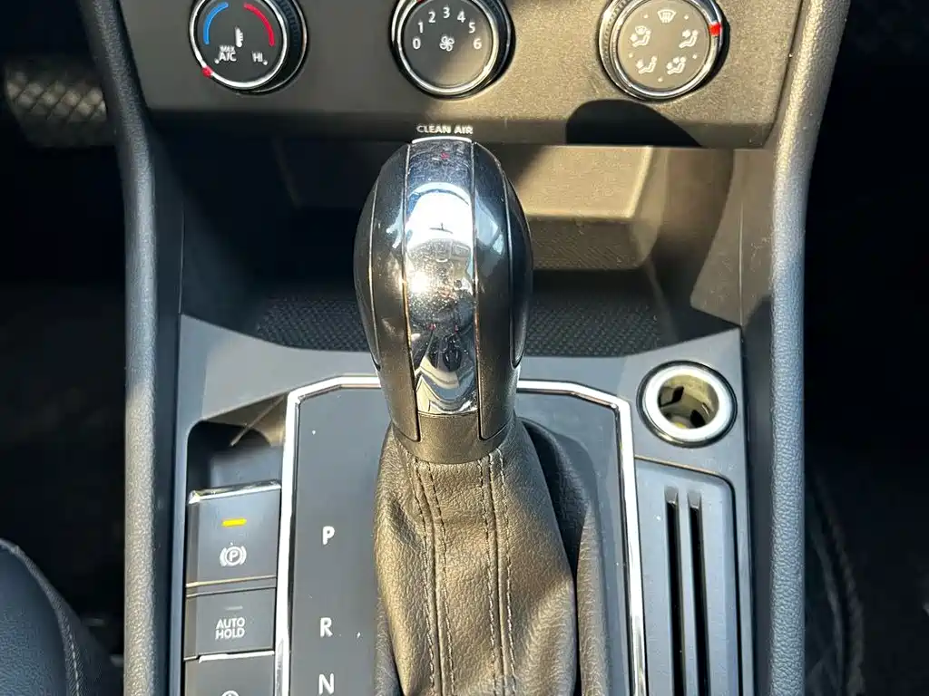 Volkswagen Lavida — миниатюра 17