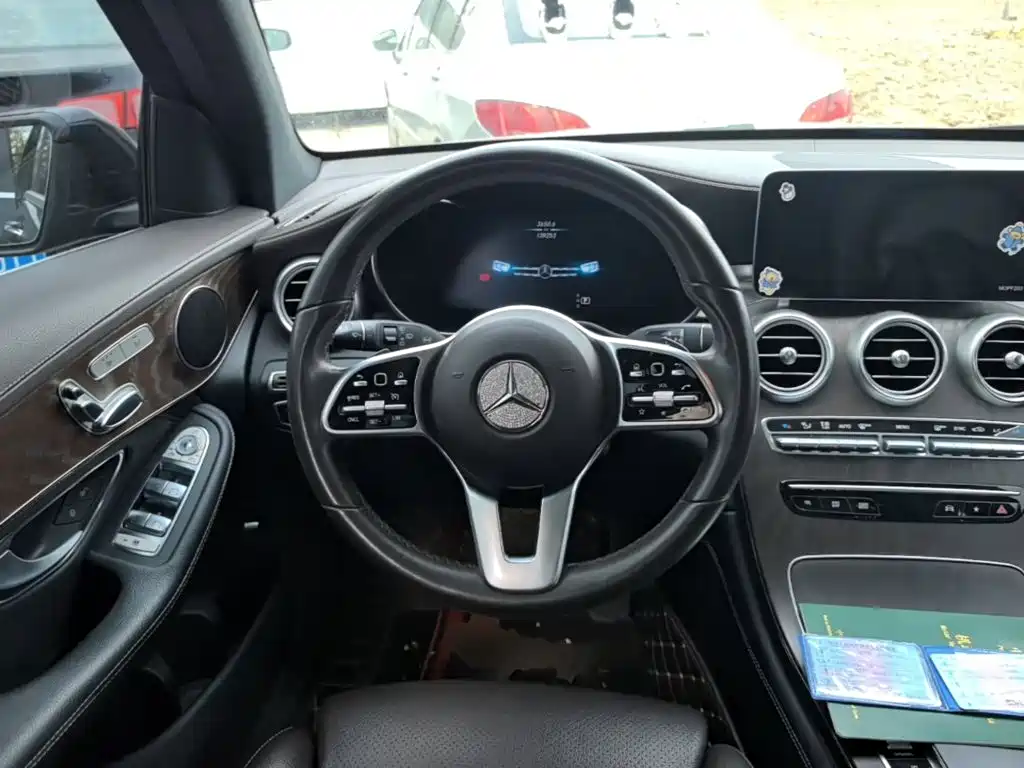 Mercedes-Benz GLC — миниатюра 11