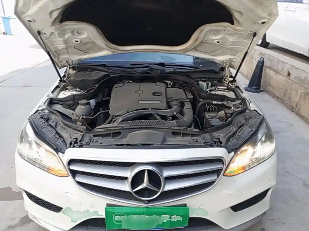 Mercedes-Benz E-Class — миниатюра 20