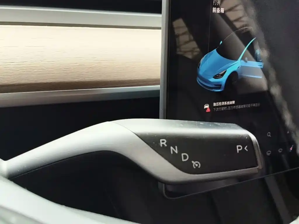 Tesla Model 3 — миниатюра 14