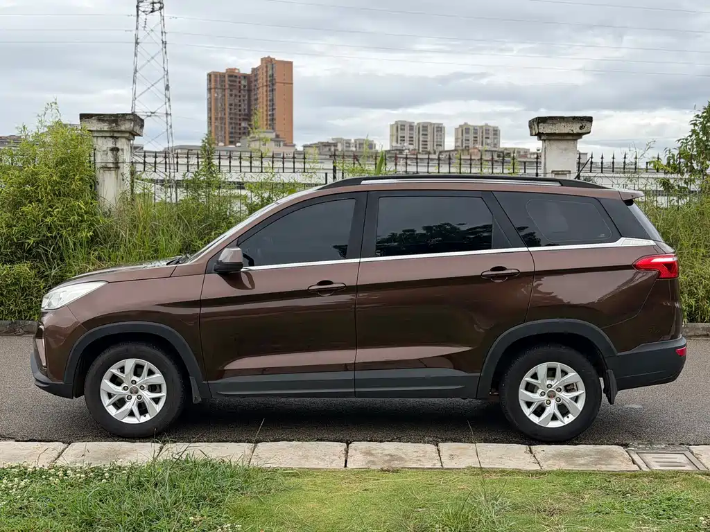 Wuling Hongguang S3 — миниатюра 7