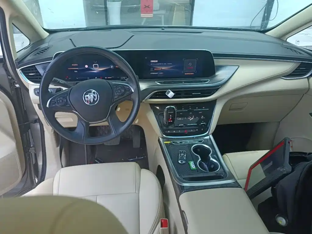 Buick GL8 — миниатюра 10