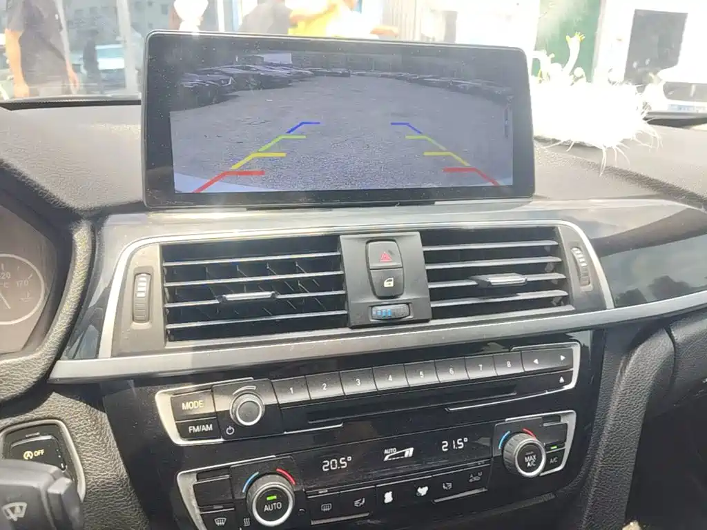 BMW 3 Series — миниатюра 13