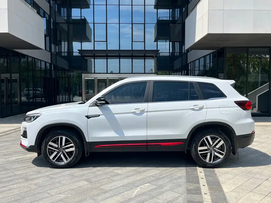 Changan CS75 — миниатюра 3